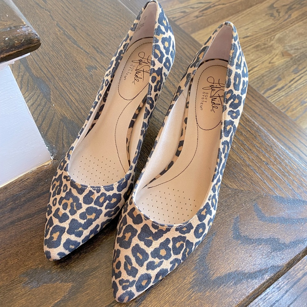 Life Stride Cheetah Print Heels